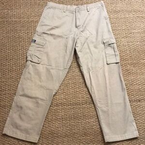 Levi’s Dockers, 18” across waist, 40.5” long, 29.25” inseam. Excellent condition